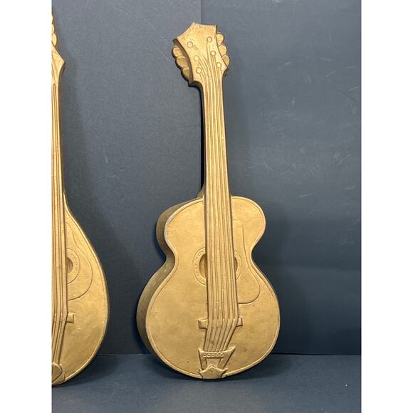 Vintage MCM Mandolin & Guitar/Lute 3D Wall Decor Gold Cast Aluminum 1968 HODA - Picture 3 of 10